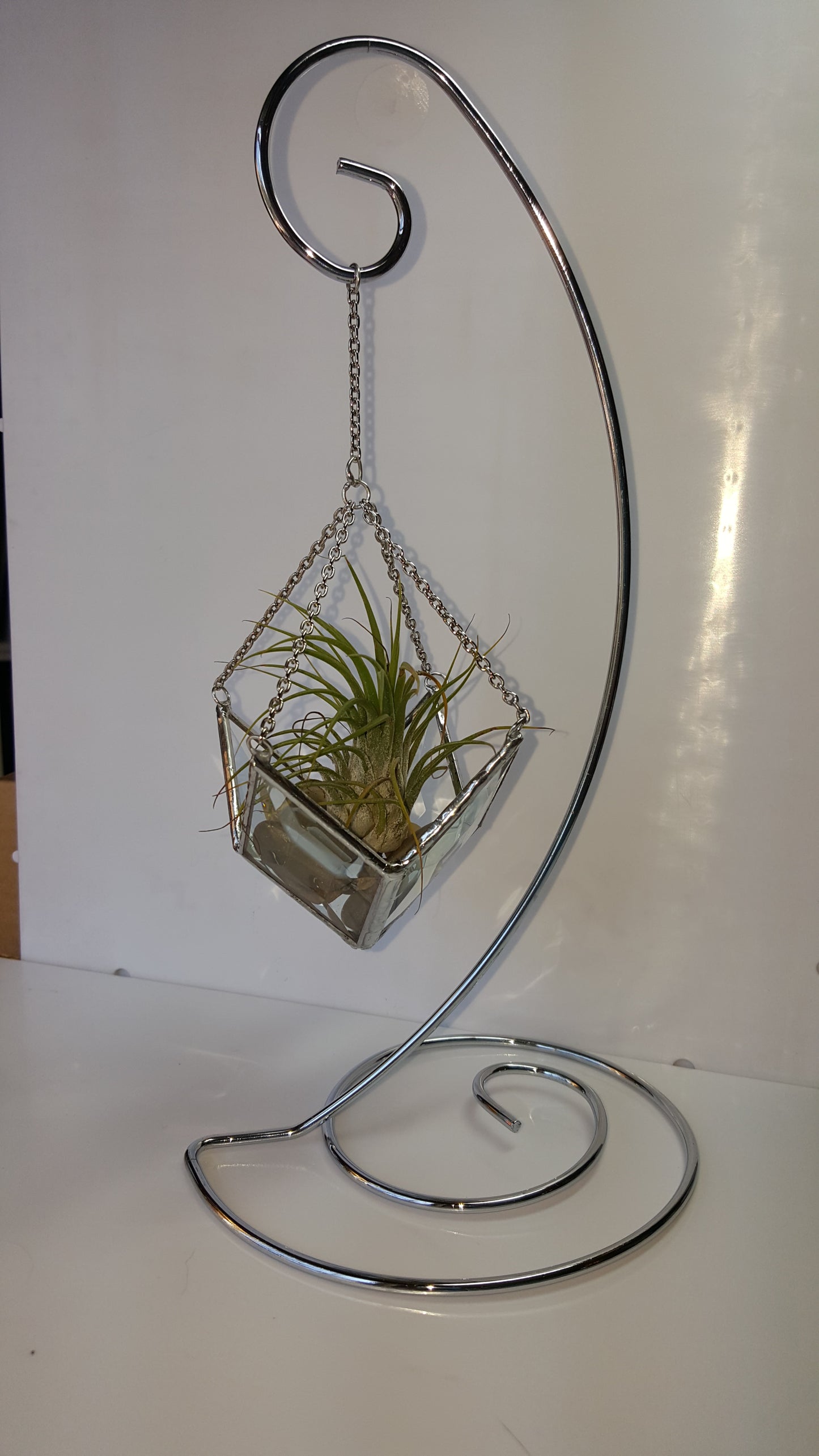 Bevel Airplant Holder